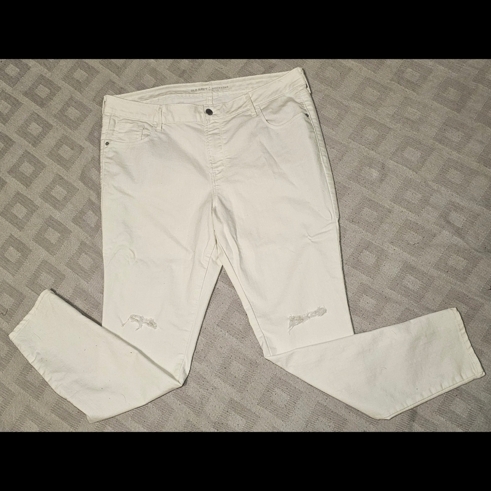 New Old Navy white mid-rise Rockstar jeans Size 16